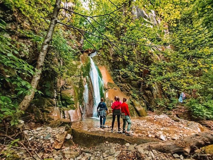 МУЛЬТИТУР "СКАЛЫ СЕРЫЕ МОНАСТЫРИ"
