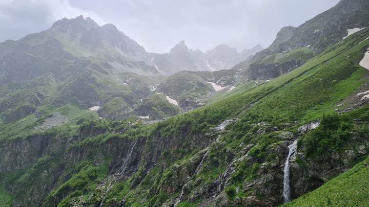 Голубое ожерелье Архыза